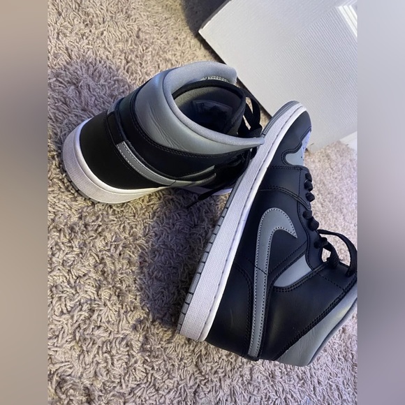 Size 9.5 - Jordan 1 Retro OG High Shadow - Picture 5 of 6